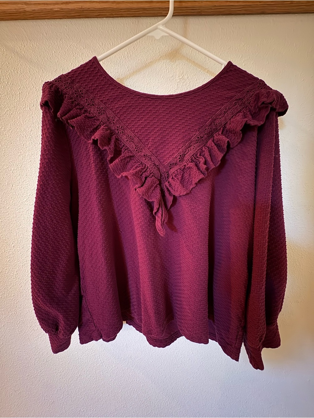 Jcrew Ruffle trim Honeycomb-Knit Cotton Blouse in Vintage Burgundy